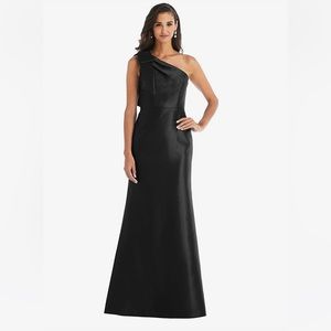 ALFRED SUNG BOW ONE-SHOULDER SATIN TRUMPET GOWN IN BLACK